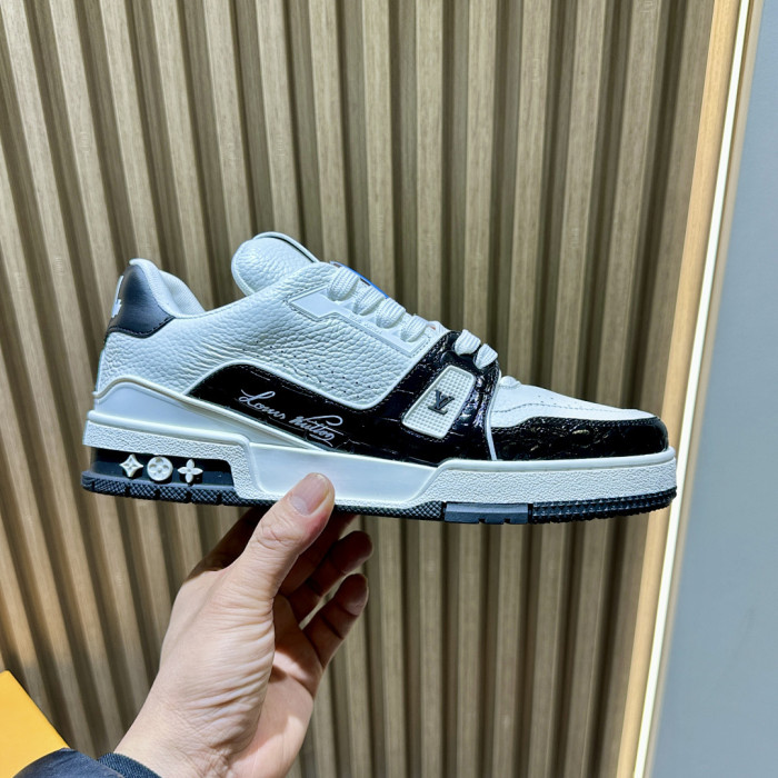 LOU1VTON SNEAKER