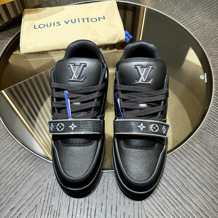 LOU1VTON SNEAKER