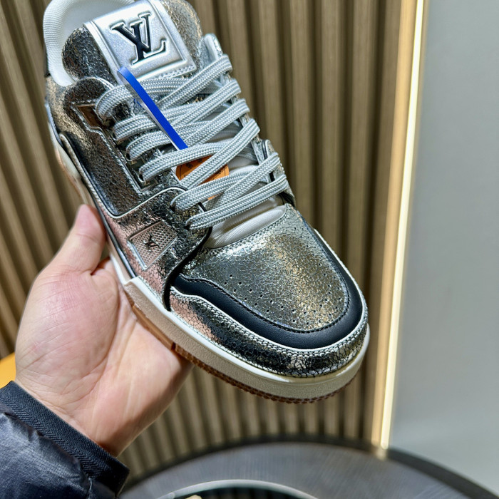 LOU1VTON SNEAKER