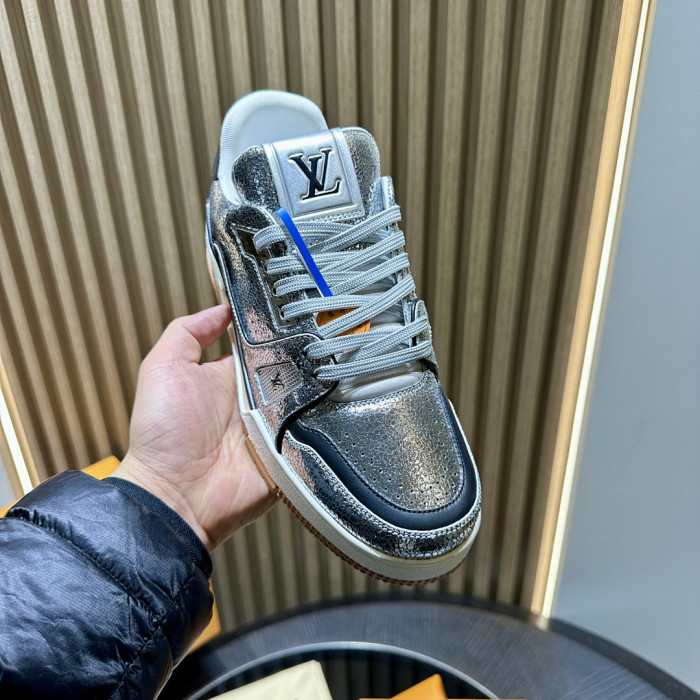 LOU1VTON SNEAKER