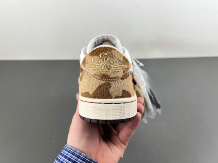 Travis Scott x Air Jordan 1 Low OG IQ5321-121