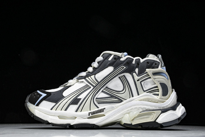 BLCG RUNNER SNEAKER