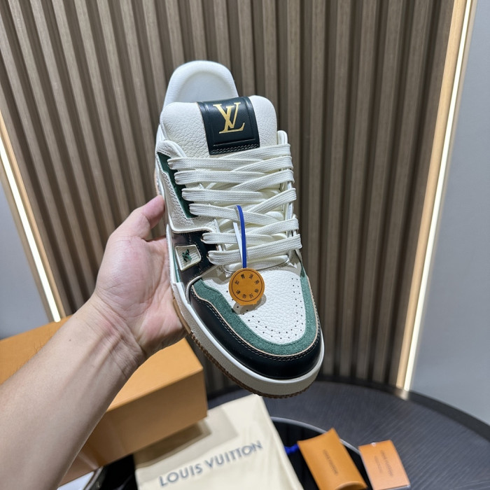 LOU1VTON SNEAKER