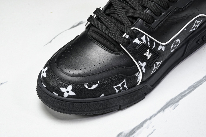 LOU1VTON SNEAKER
