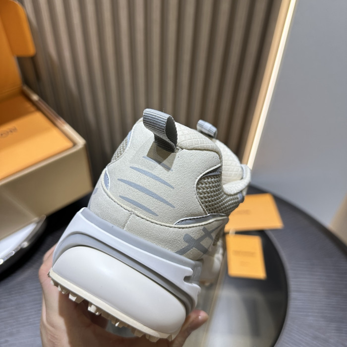 LOU1VTON SNEAKER