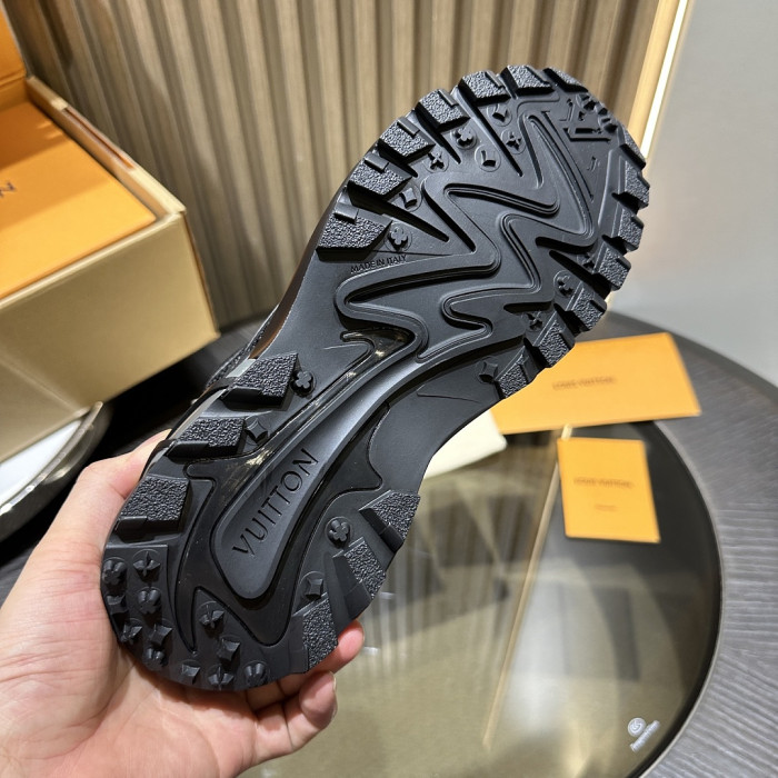 LOU1VTON SNEAKER