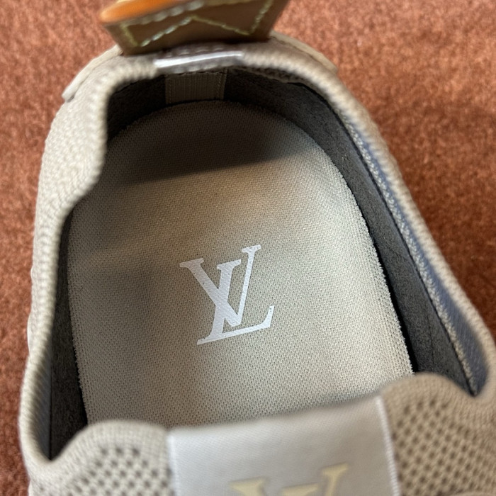 LOU1VTON SNEAKER