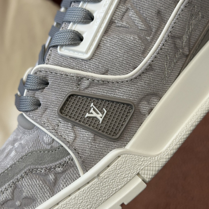 LOU1VTON SNEAKER