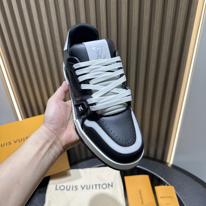LOU1VTON SNEAKER