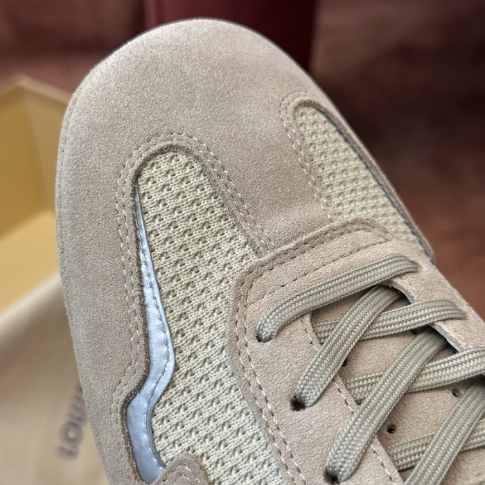 LOU1VTON SNEAKER