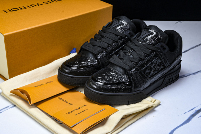 LOU1VTON SNEAKER