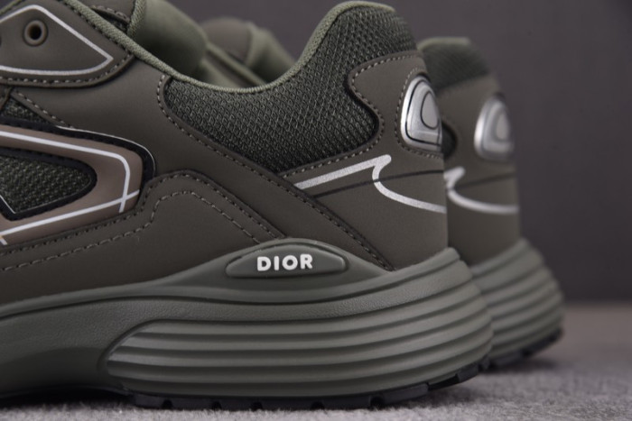 D1OR B30 SNEAKER