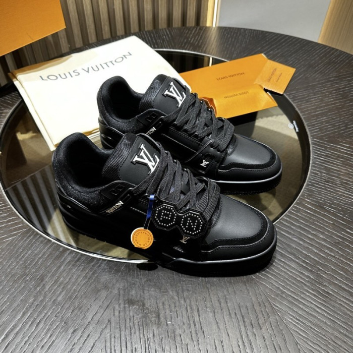 LOU1VTON SNEAKER
