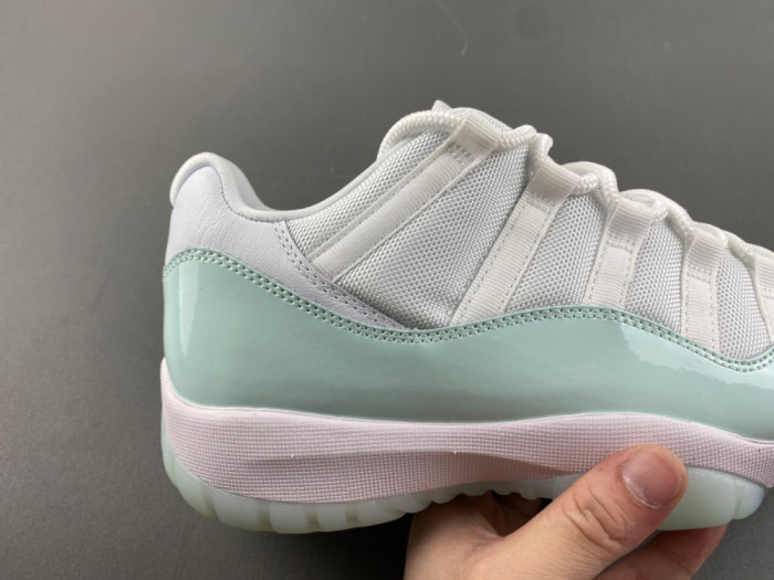 Air Jordan 11 Low “Igloo” AH7860-103