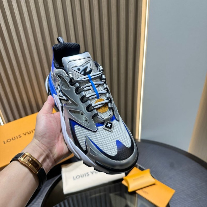 LOU1VTON SNEAKER