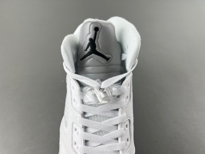 Air Jordan 5 “White Metallic” HQ7978-103