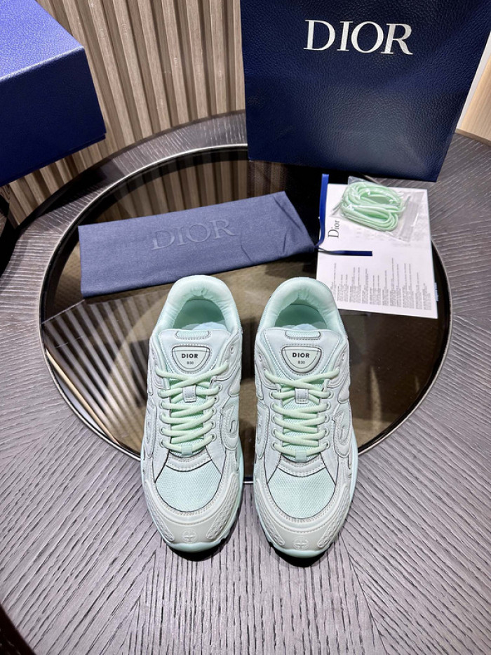 D1OR B30 SNEAKER