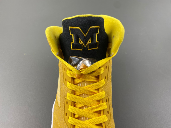 Air Jordan 5 HQ7978-701