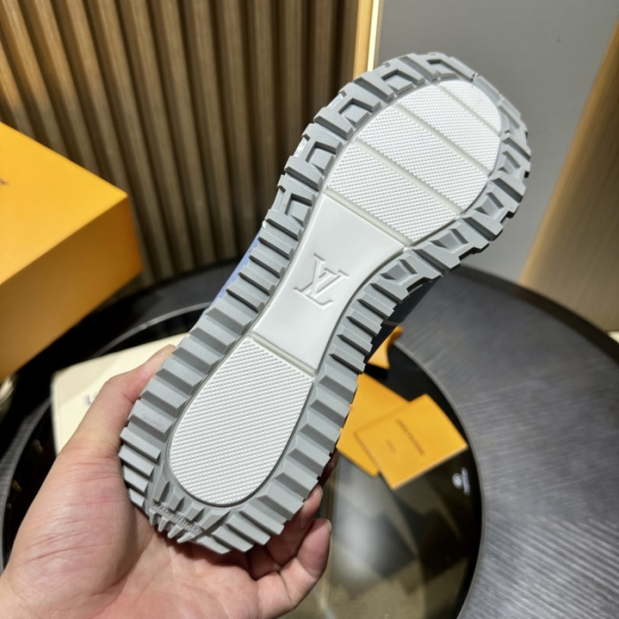 LOU1VTON SNEAKER