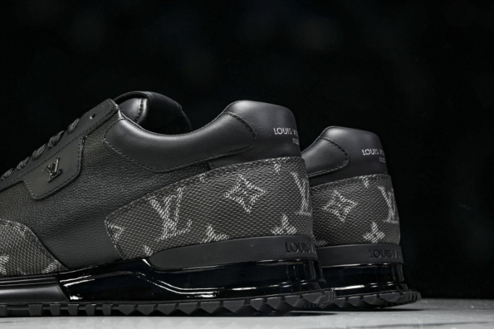 LOU1VTON SNEAKER