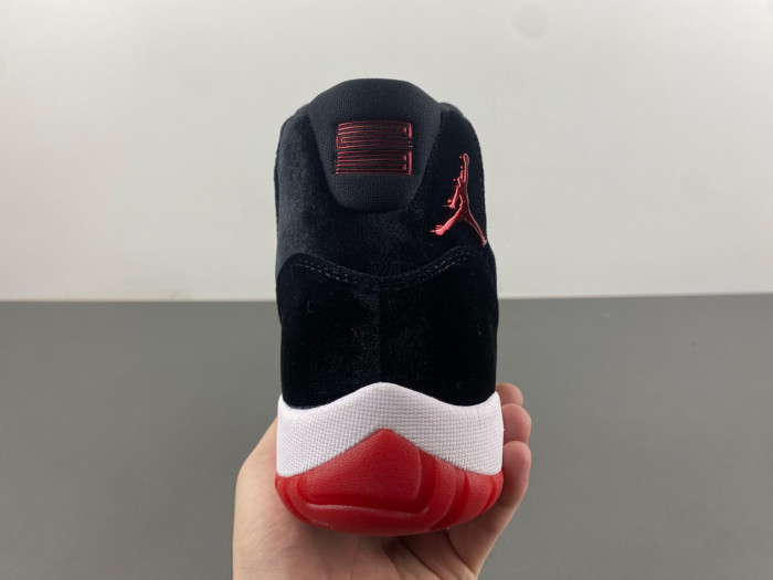 Air Jordan 11 WMNS “Bred Velvet”