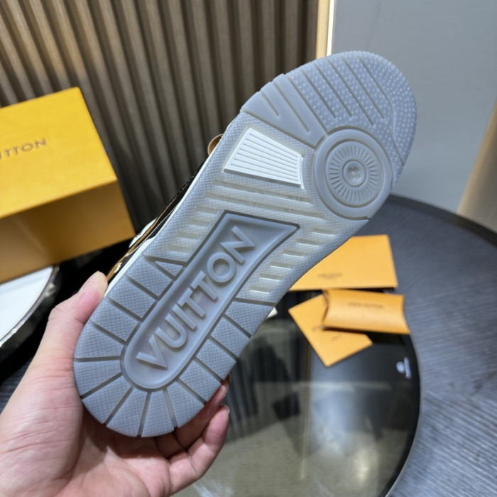 LOU1VTON SNEAKER