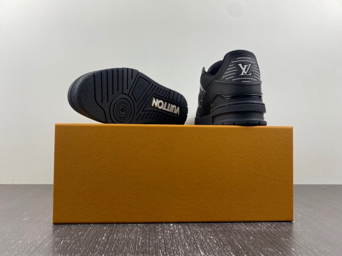 lou1vton trainer