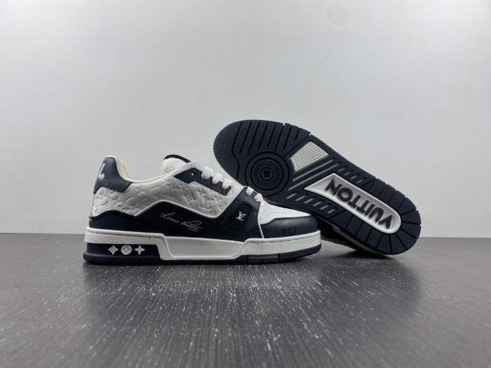 LOU1VTON trainer (EU47)