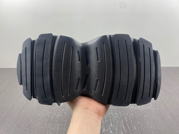 blc* hd lace-up sneaker