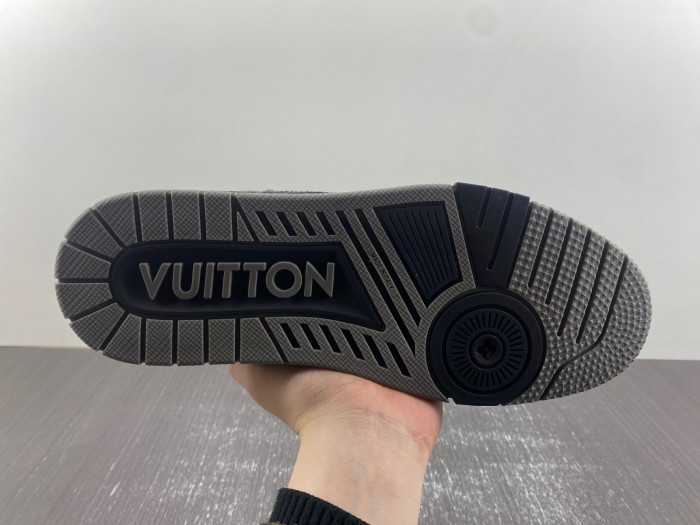 LOU1VTON trainer (EU47)