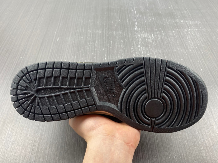 nike dunk low “dark driftwood” dd1503-200