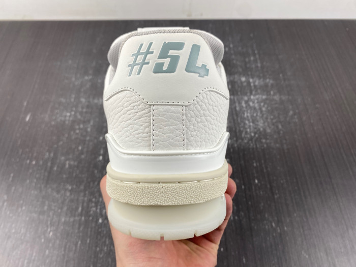 LOU1VTON trainer (EU47)