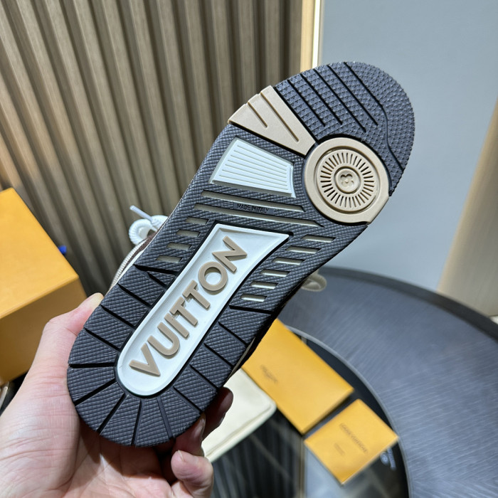 LOU1VTON SNEAKER