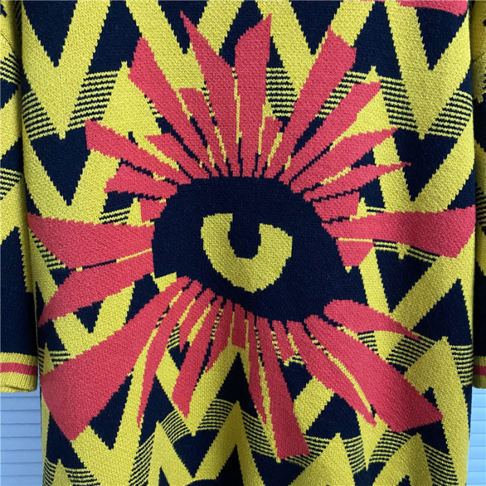 House of errors sweater MAO-3