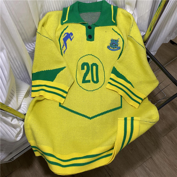 House of errors sweater MAO-4