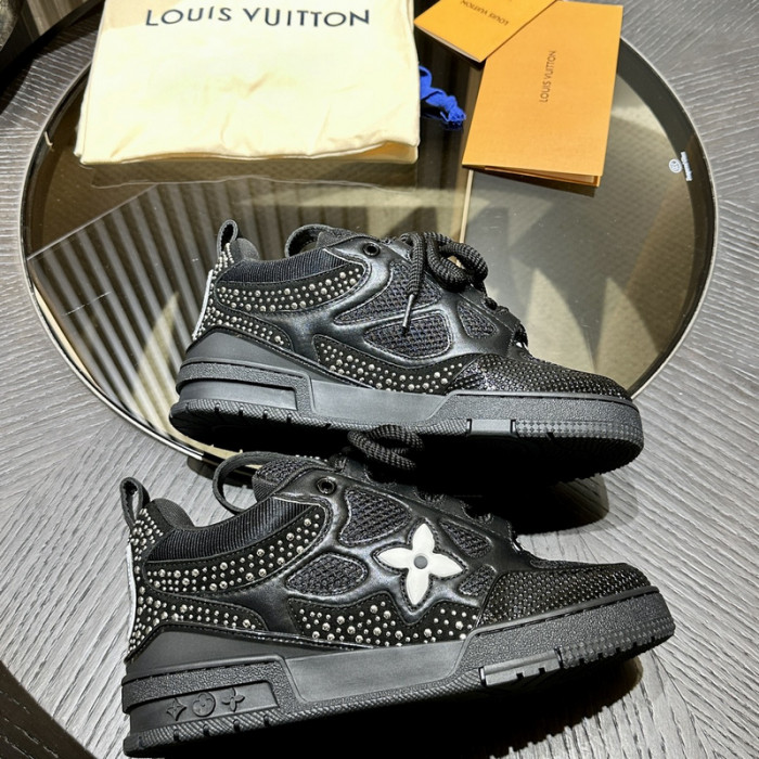 LOU1VTON SNEAKER