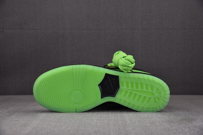 the powerpuff girls x nike sb dunk low “buttercup” fz8319-300