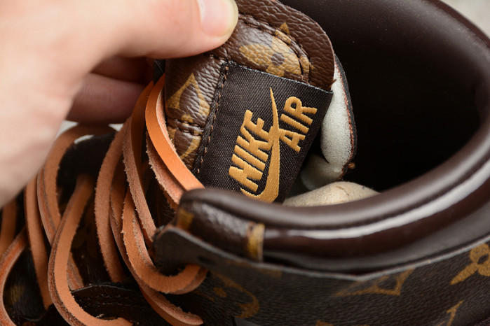 nike air jordan 1s（with case) aq0818-158