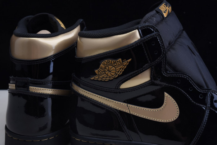air jordan 1 retro high og black/metallic gold 555088-032